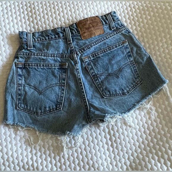 π©΅ Leviβs Vintage 550 Shortsπ©΅ - Picture 12 of 16